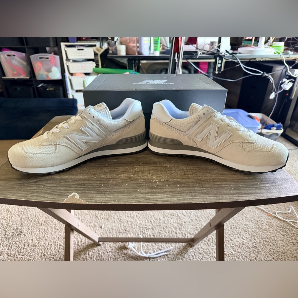 New Balance Cream Sneakers - Picture 4 of 11